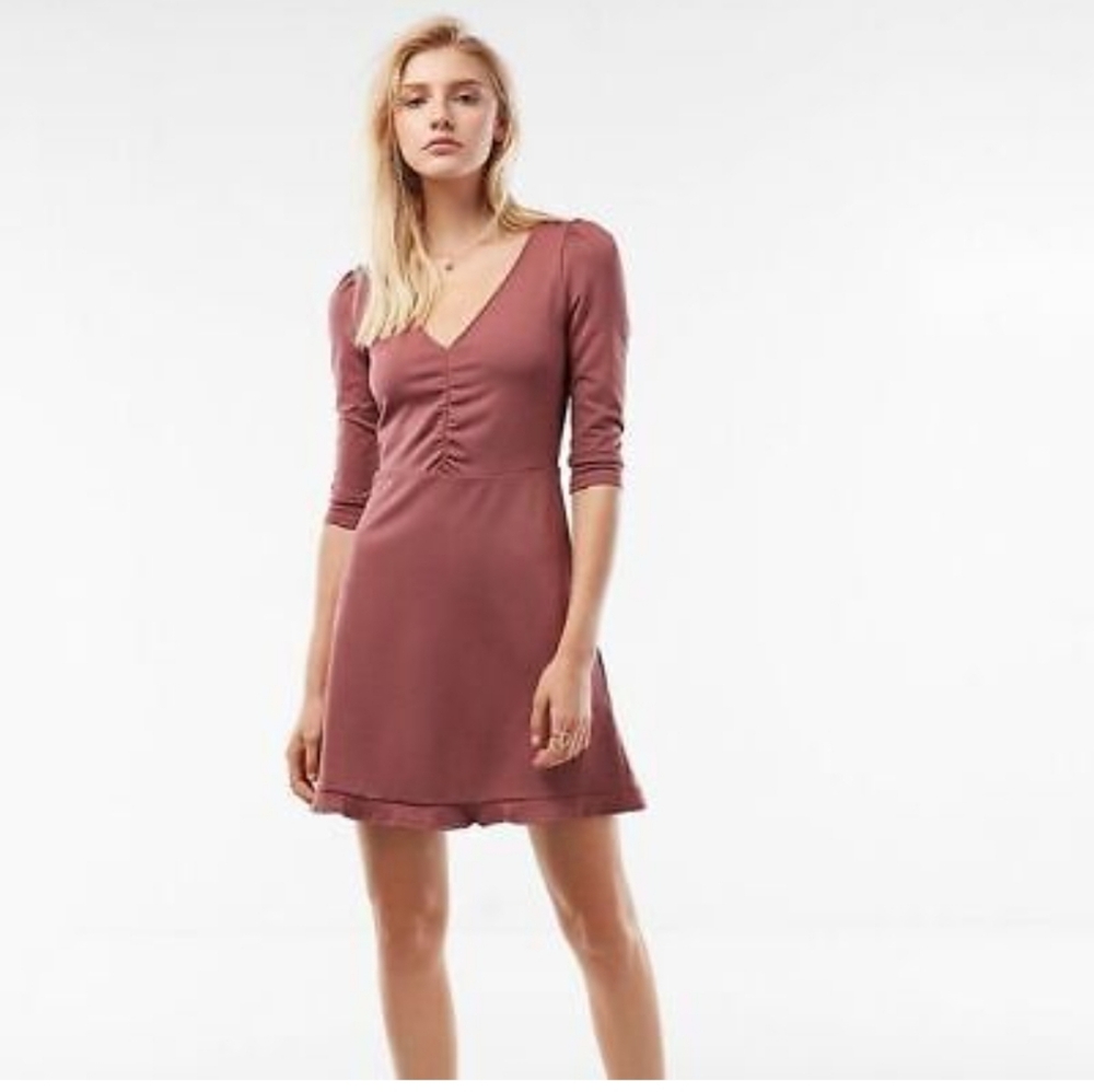 Express V-neck Ruffle Hem Fit And Flare Elegant Mauve Dress Size Large